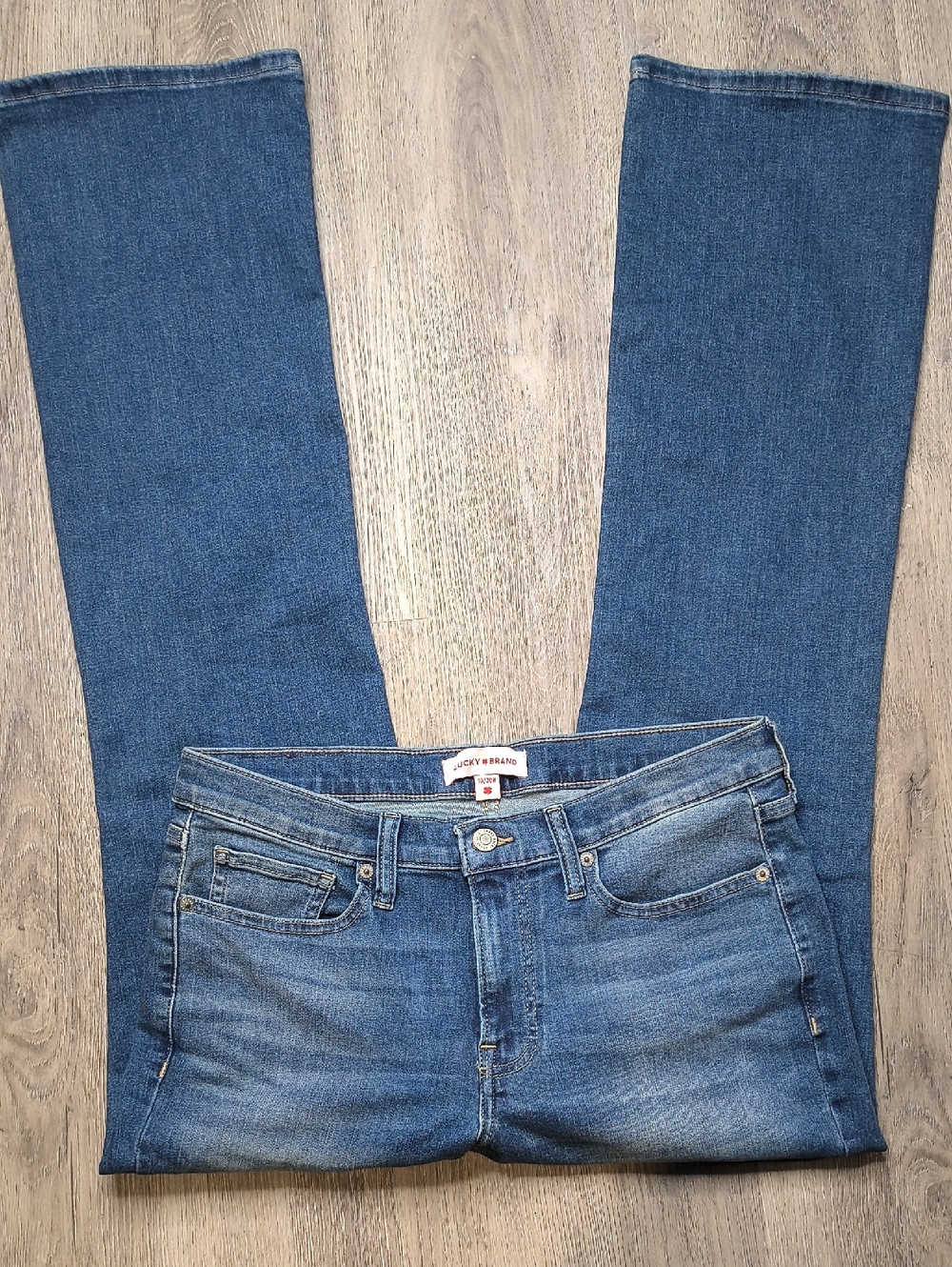 Sweet Mid Rise Boot w/31" Inseam Lucky Brand Jeans Size 10 sac807